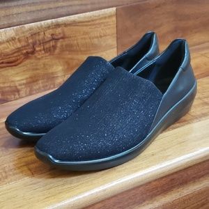 ecco incise urban slip on